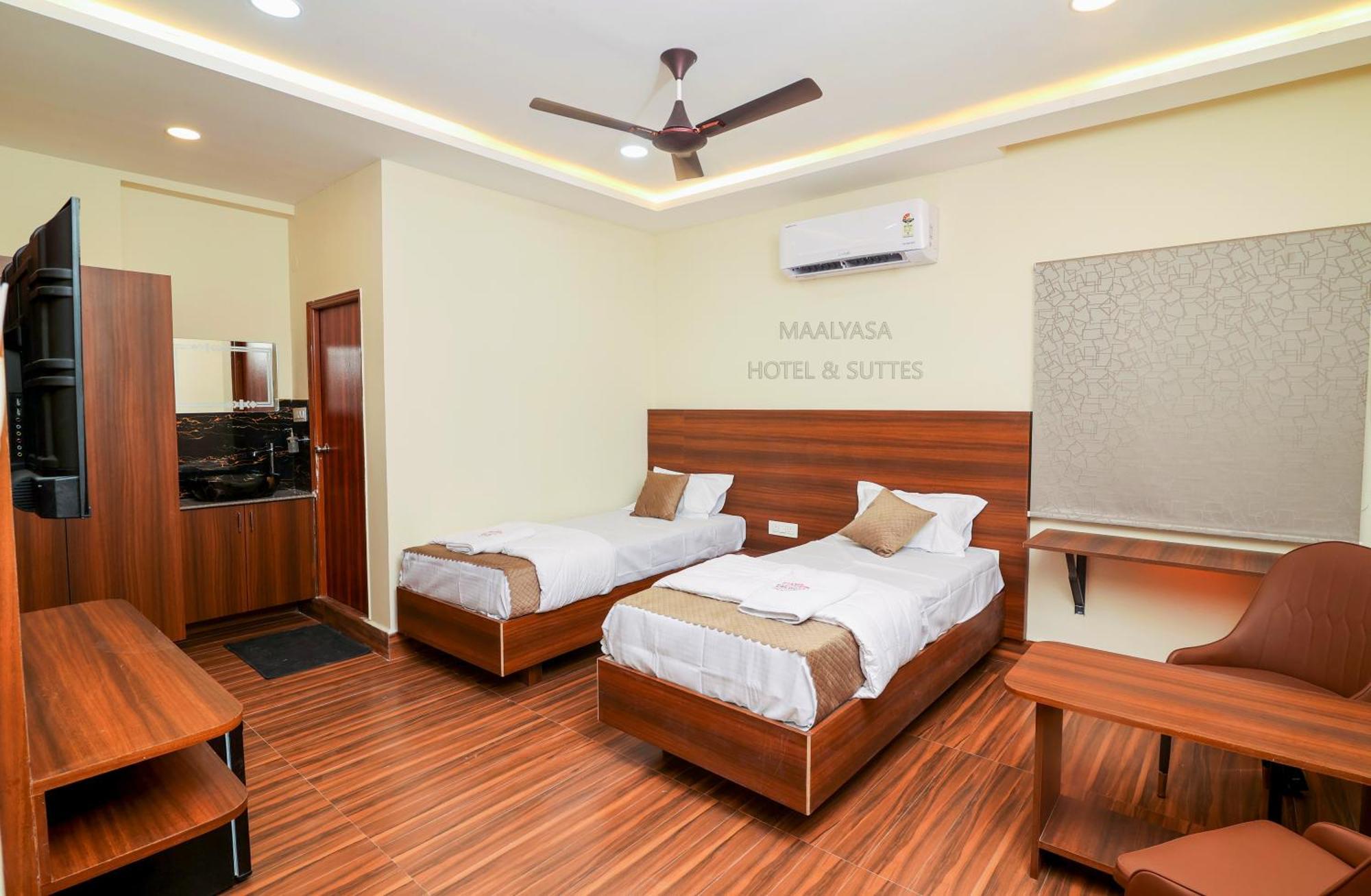 Maalyasa Hotel And Suites Hyderabad Exteriör bild