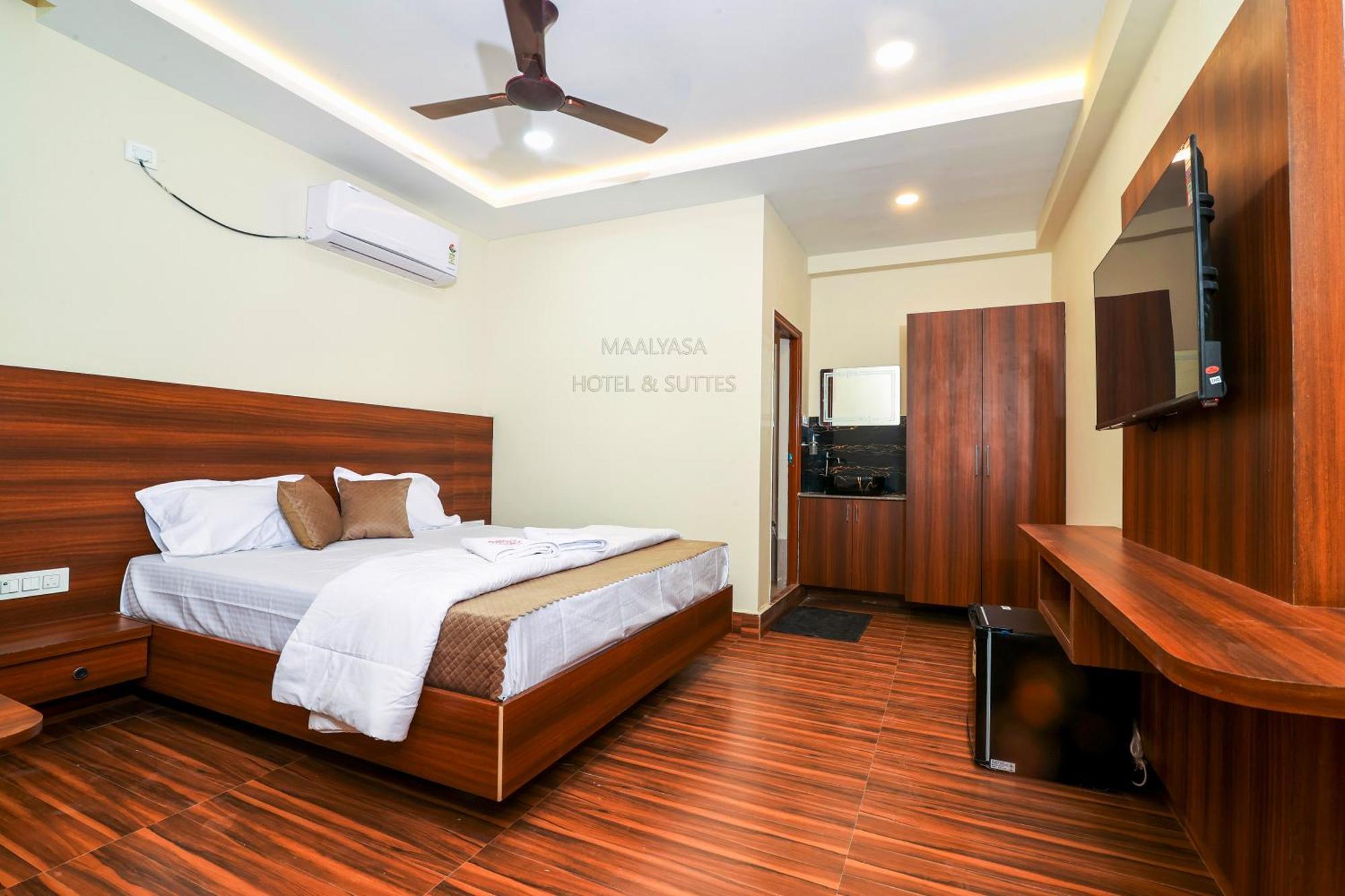 Maalyasa Hotel And Suites Hyderabad Exteriör bild